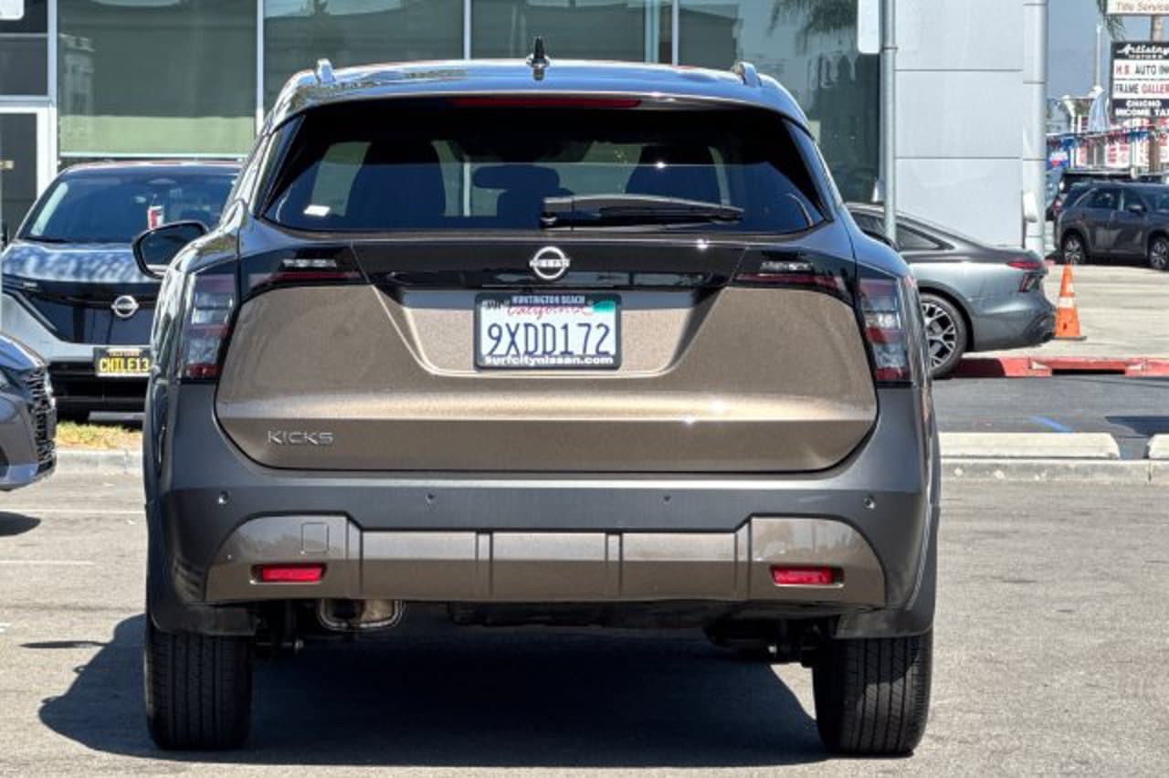 2026 Nissan Kicks SV 5