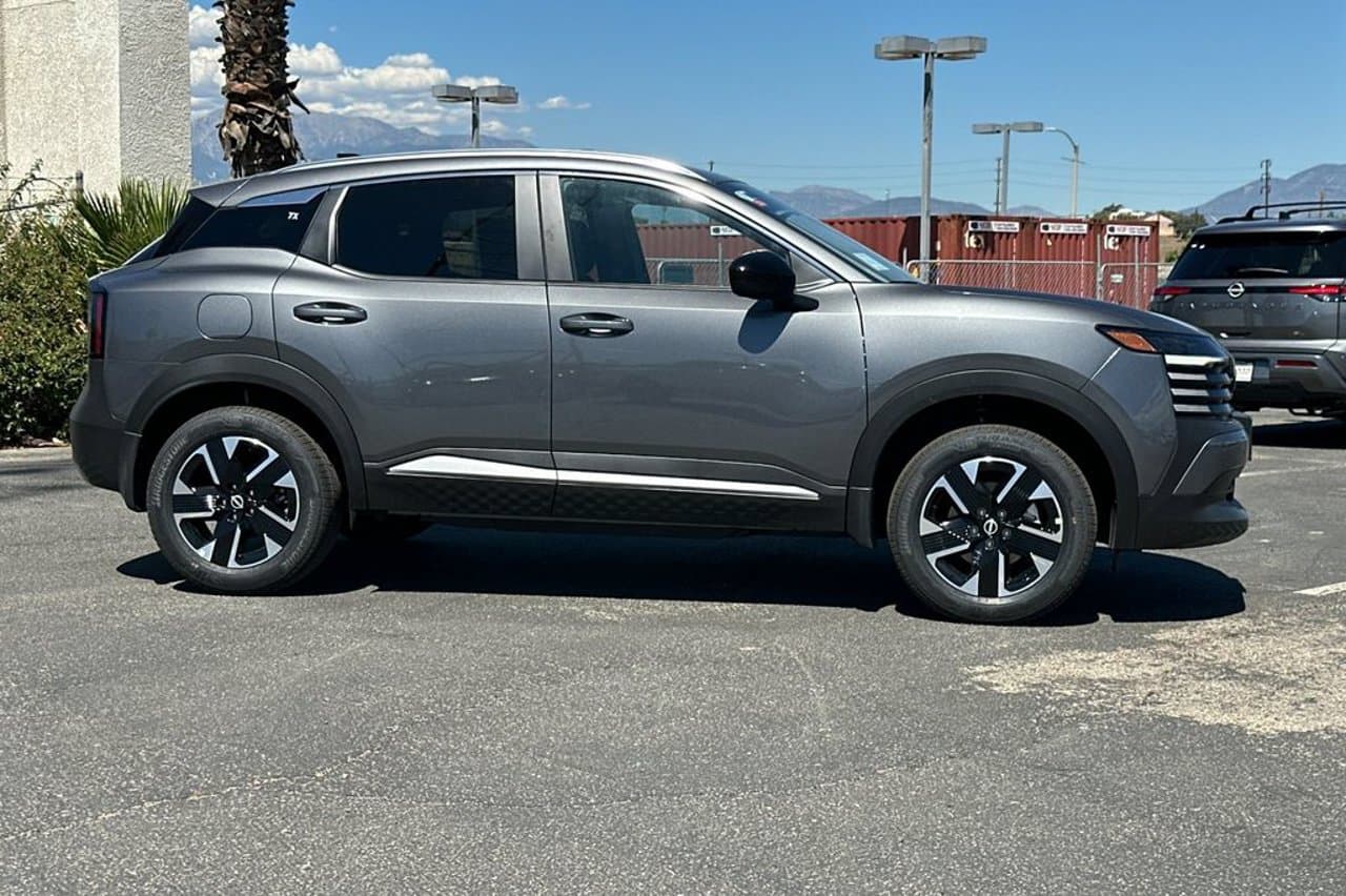 2027 Nissan Kicks SV 2