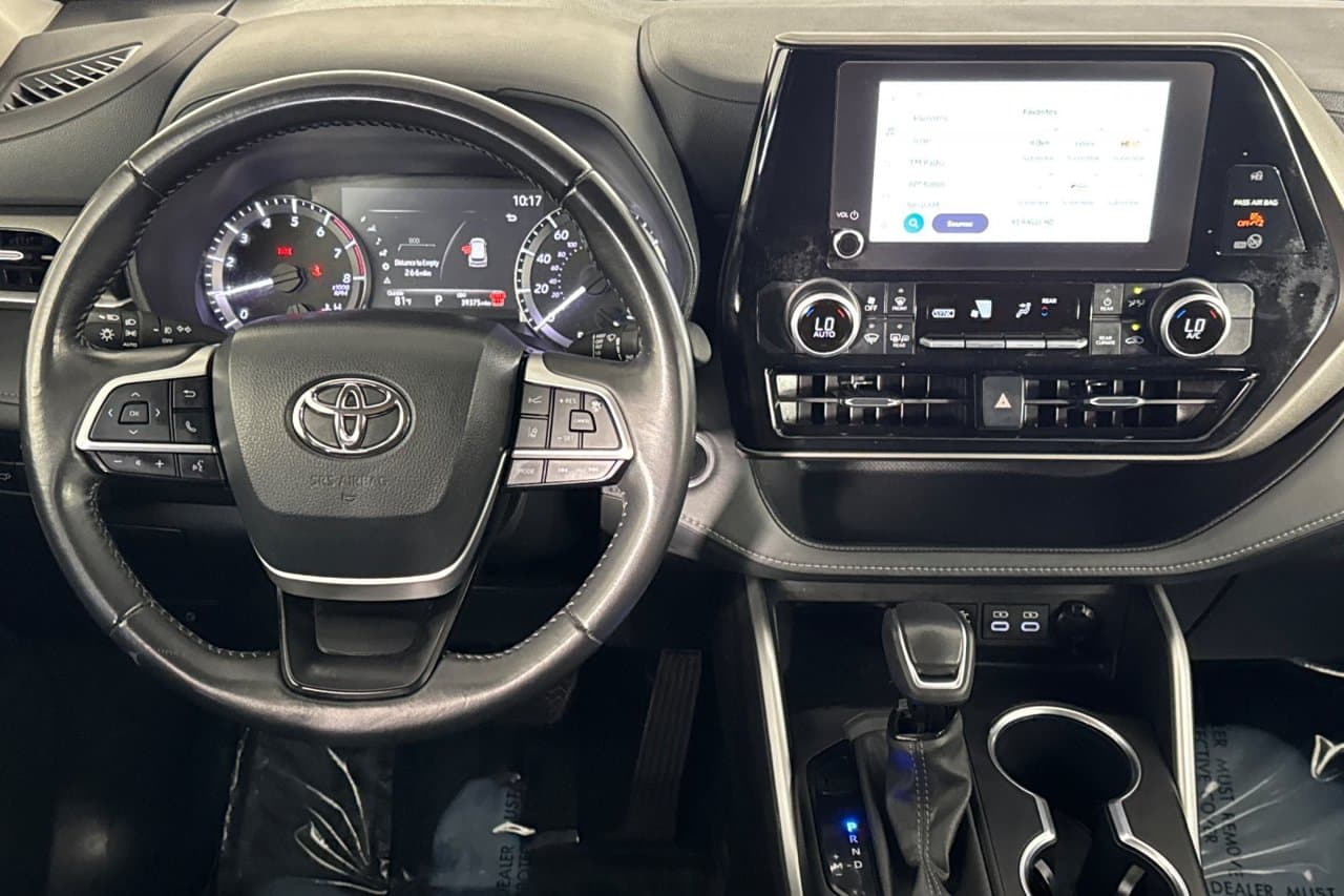 2024 Toyota Highlander LE 11