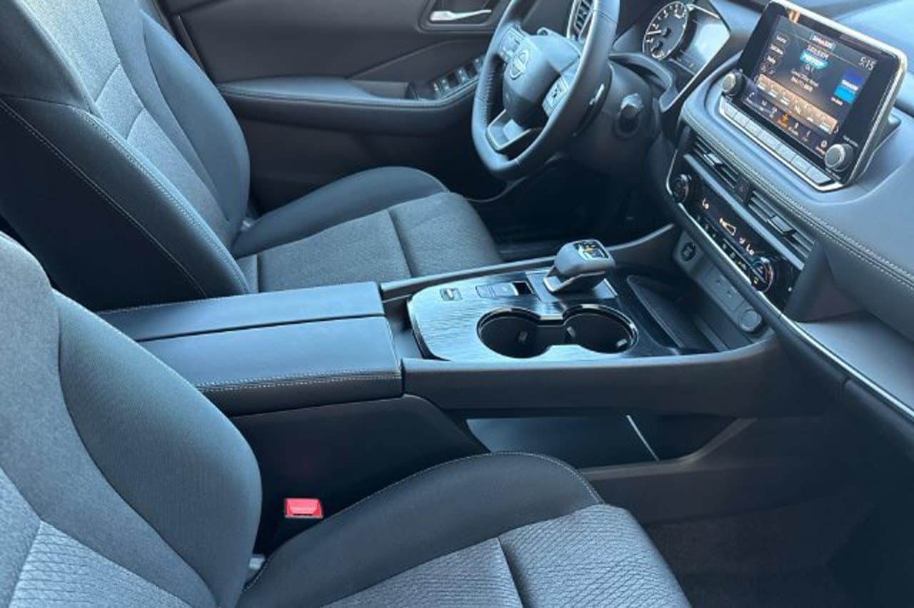 2026 Nissan Rogue SV 13