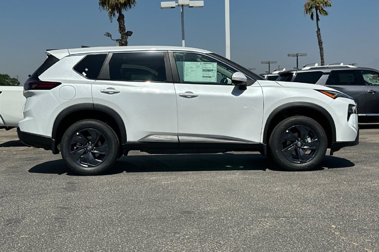 2026 Nissan Rogue SV 2
