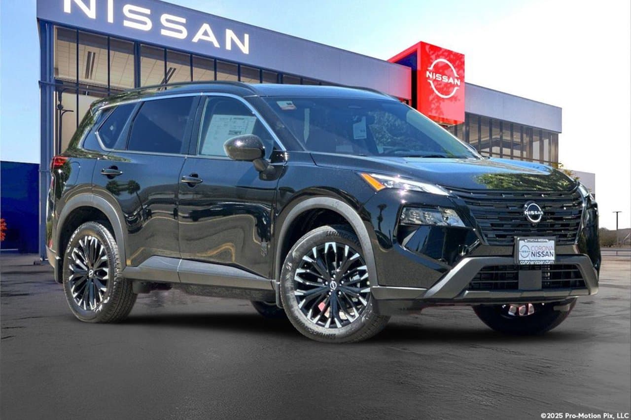 2026 Nissan Rogue Dark Armor 2