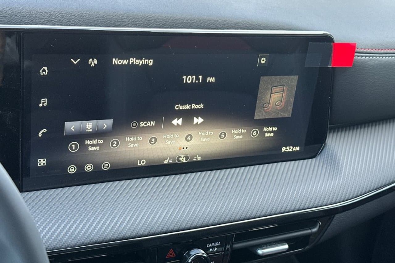 2027 Nissan Kicks SR 15