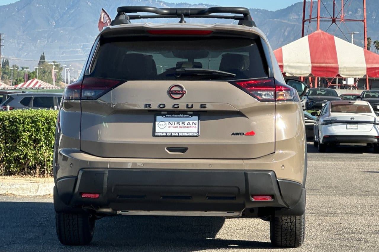 2026 Nissan Rogue Rock Creek 4
