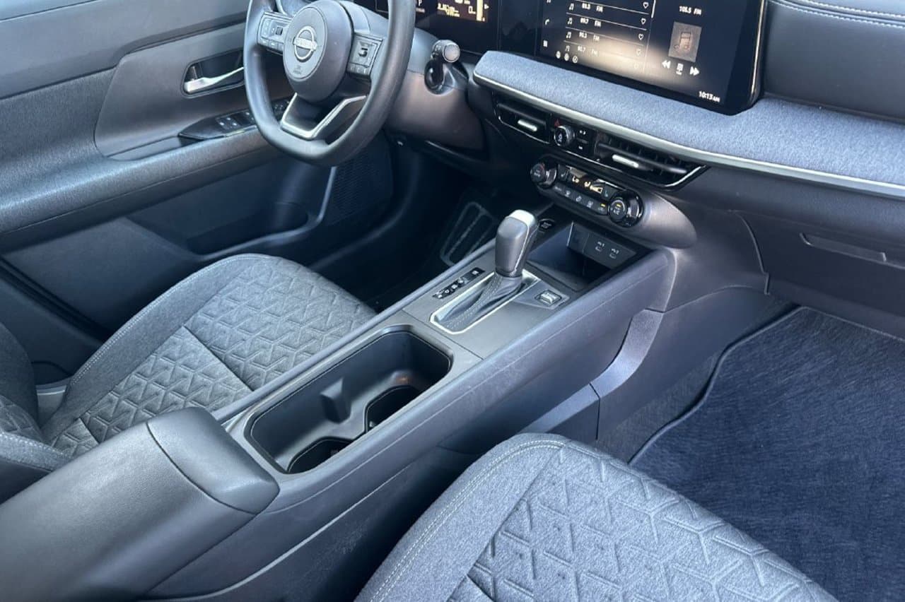 2026 Nissan Kicks SV 14