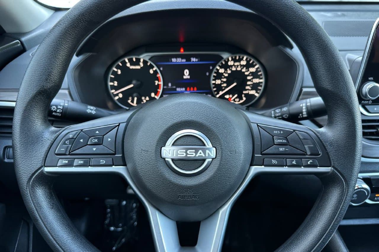 2025 Nissan Altima SV 19