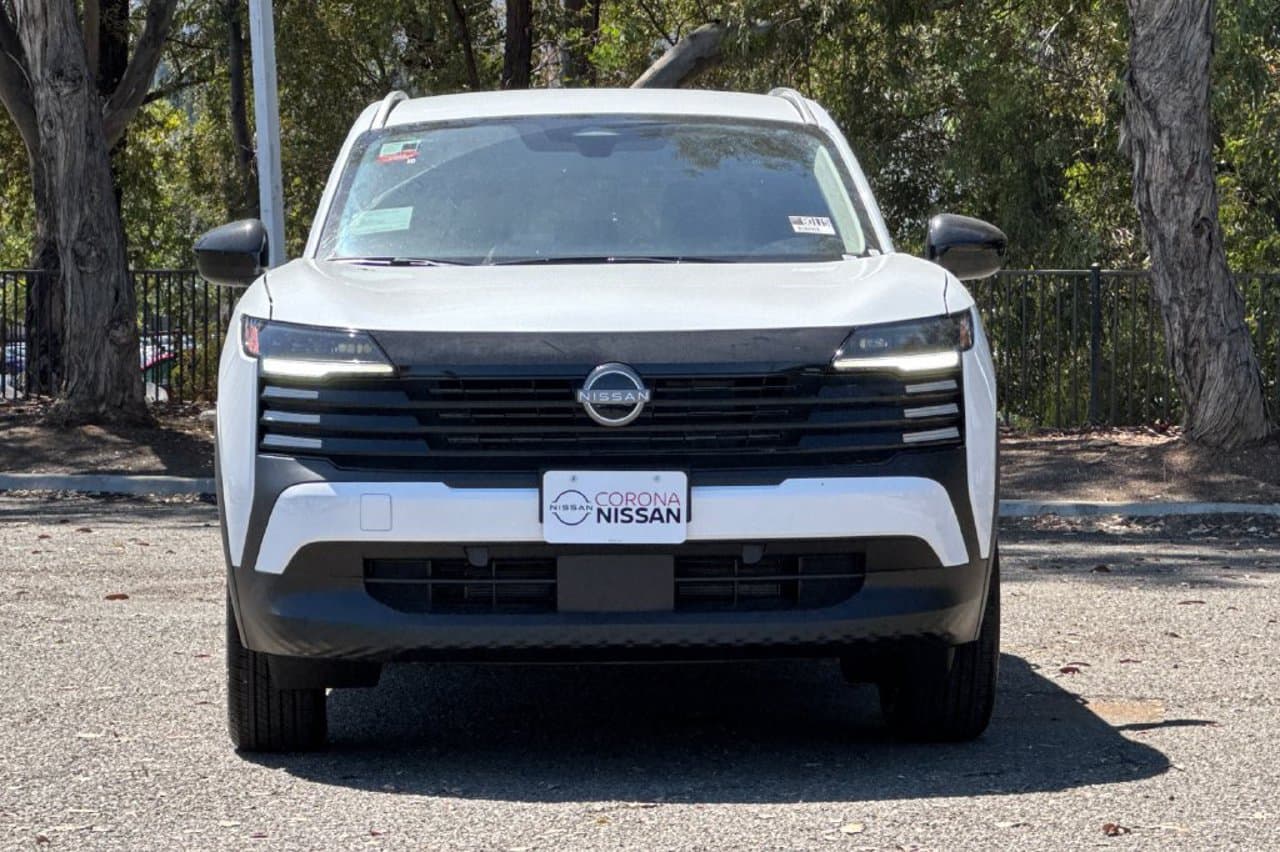 2027 Nissan Kicks SV 7