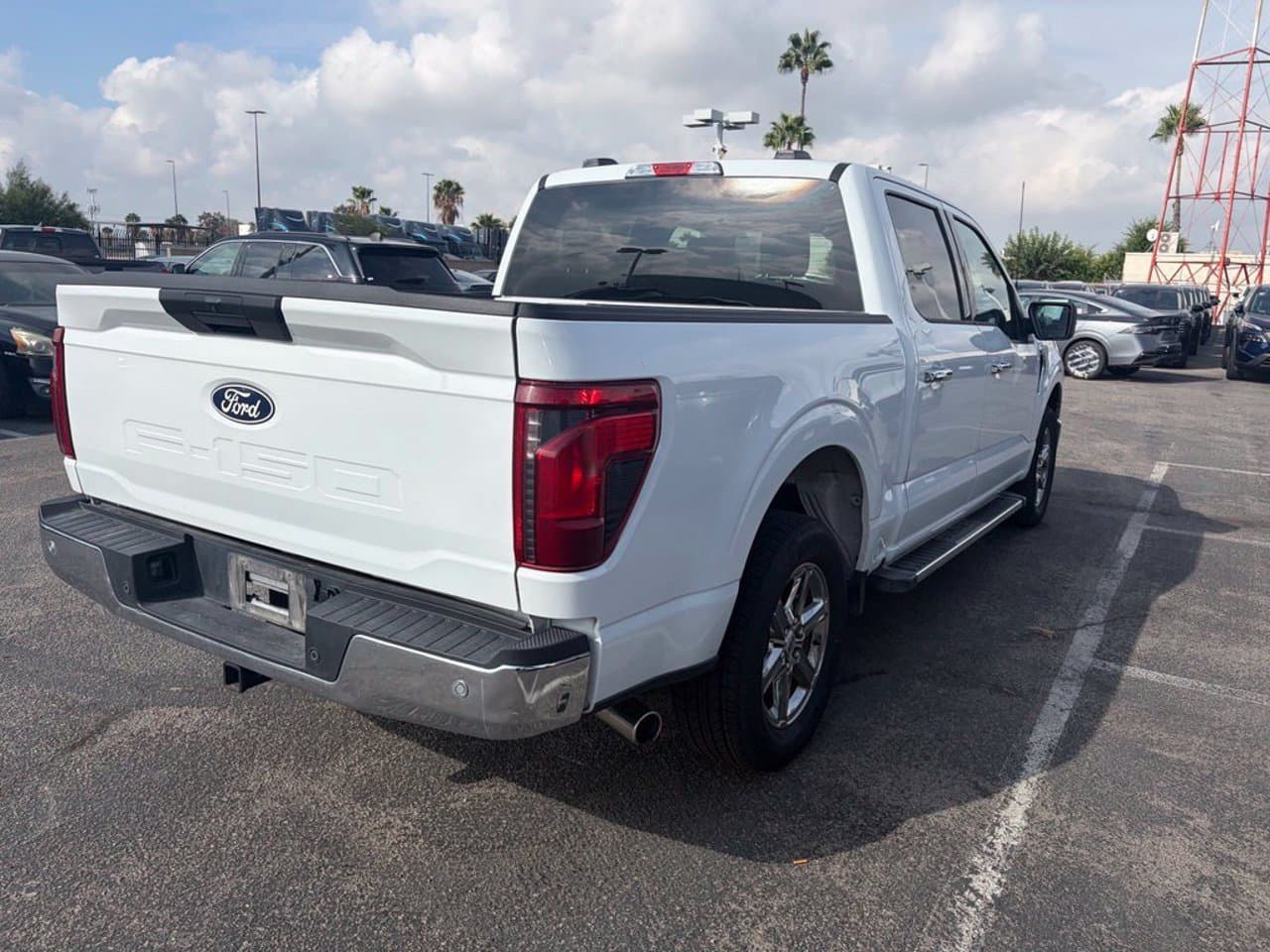 2025 Ford F-150 XLT 2