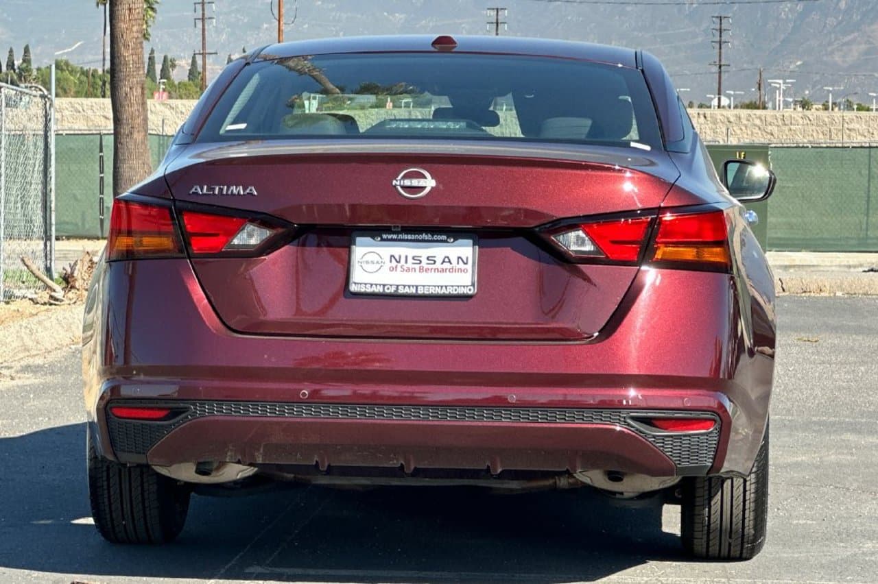 2025 Nissan Altima SV 4