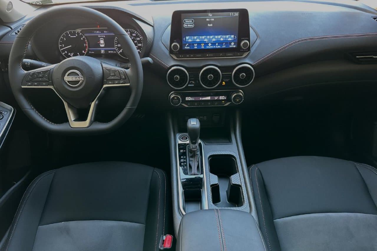 2025 Nissan Sentra SR 10