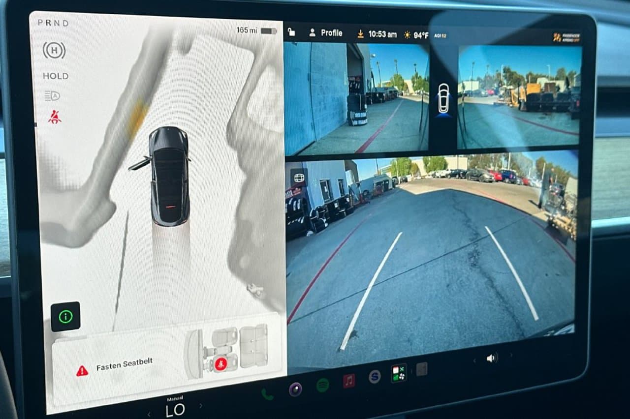 2023 Tesla Model Y Standard Range 18