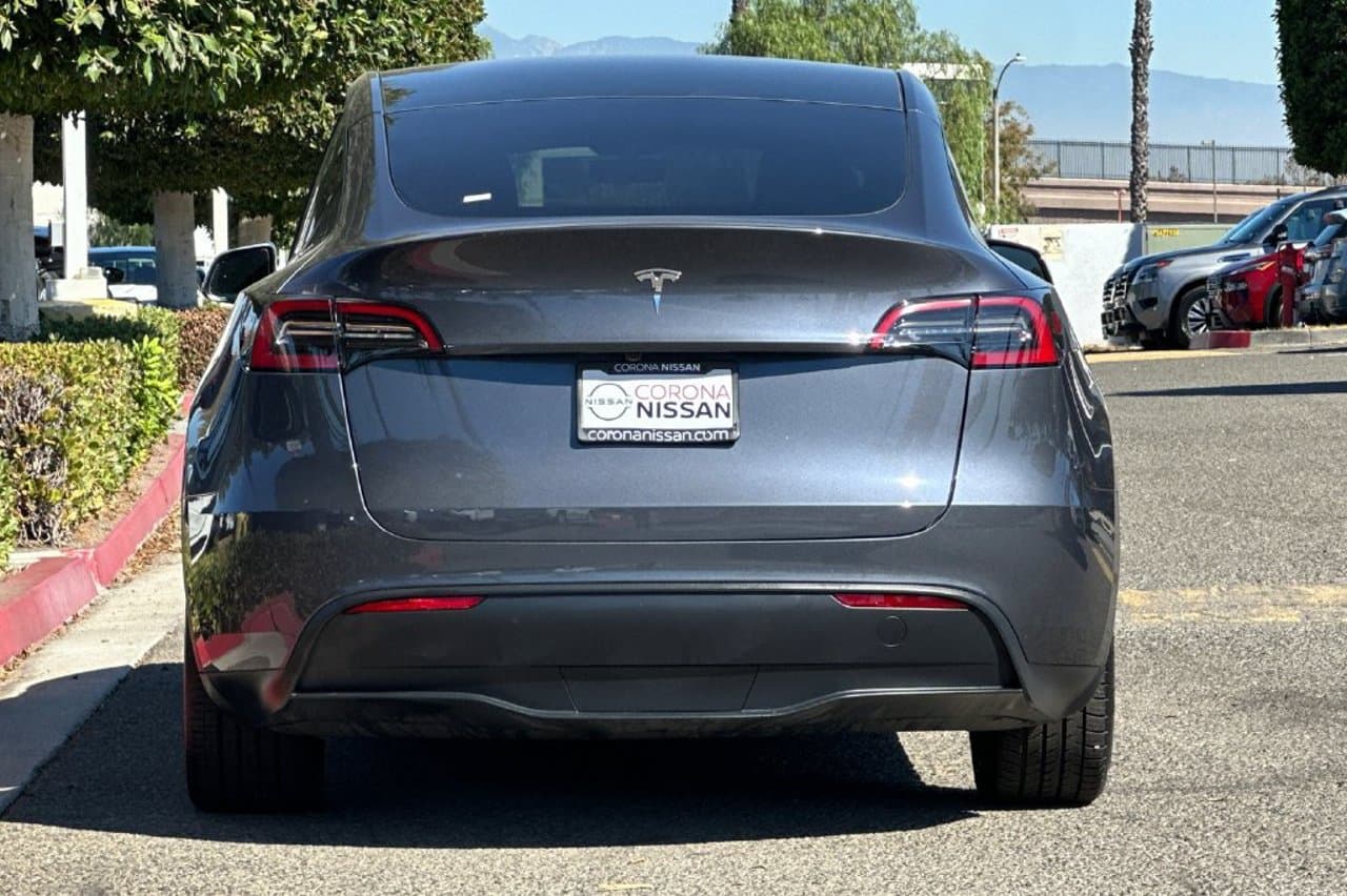 2023 Tesla Model Y Standard Range 5