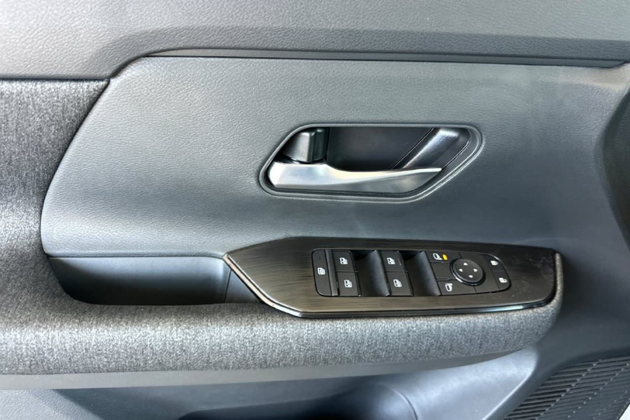 2026 Nissan Kicks SV 8