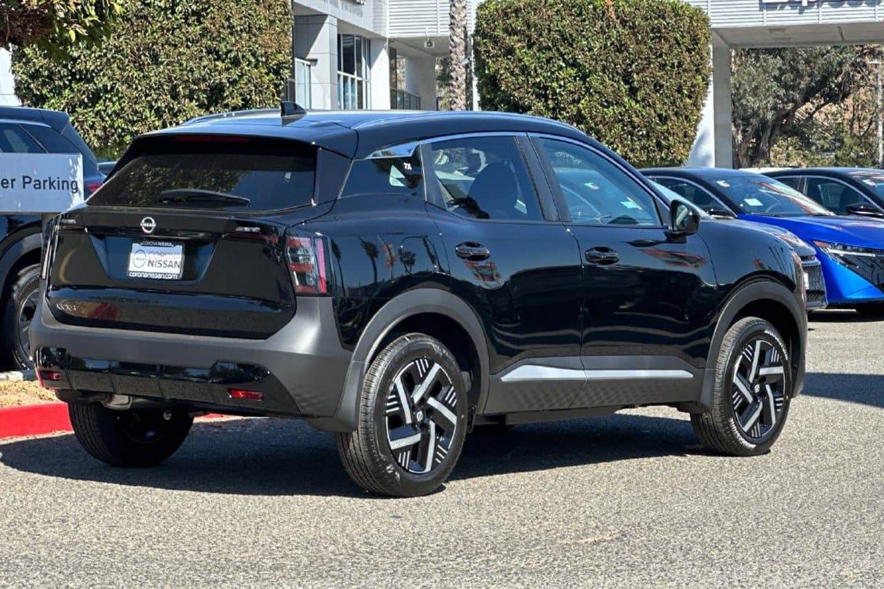 2027 Nissan Kicks SV 4