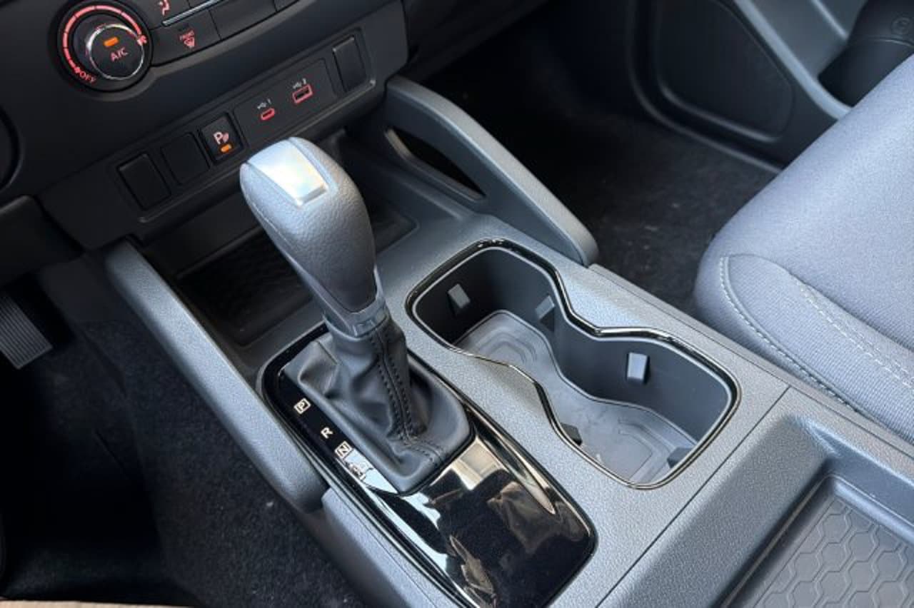 2027 Nissan Frontier SV 17