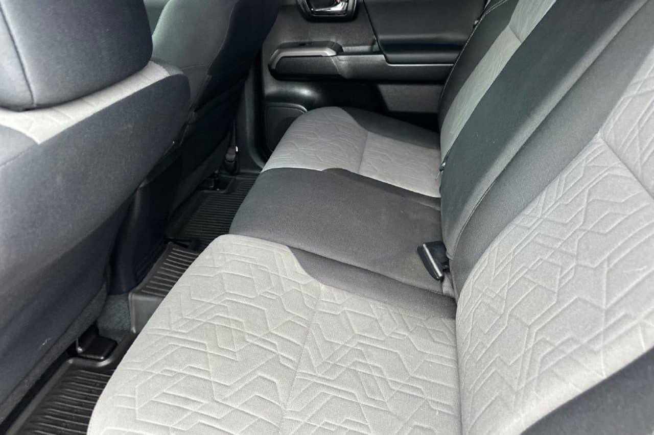 2023 Toyota Tacoma 4WD TRD Off Road 9