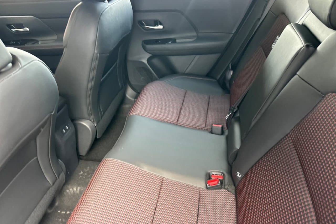 2027 Nissan Kicks SR 9