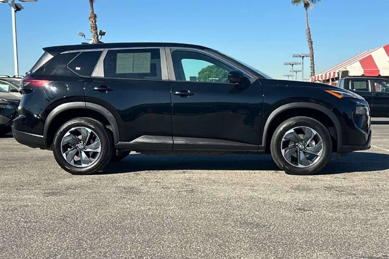 2024 Nissan Rogue SV 2