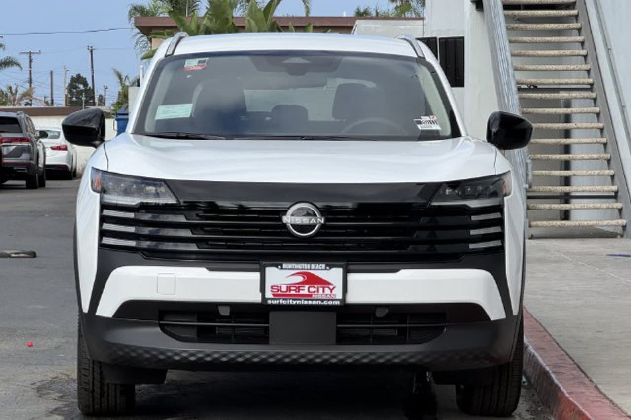 2027 Nissan Kicks SV 6