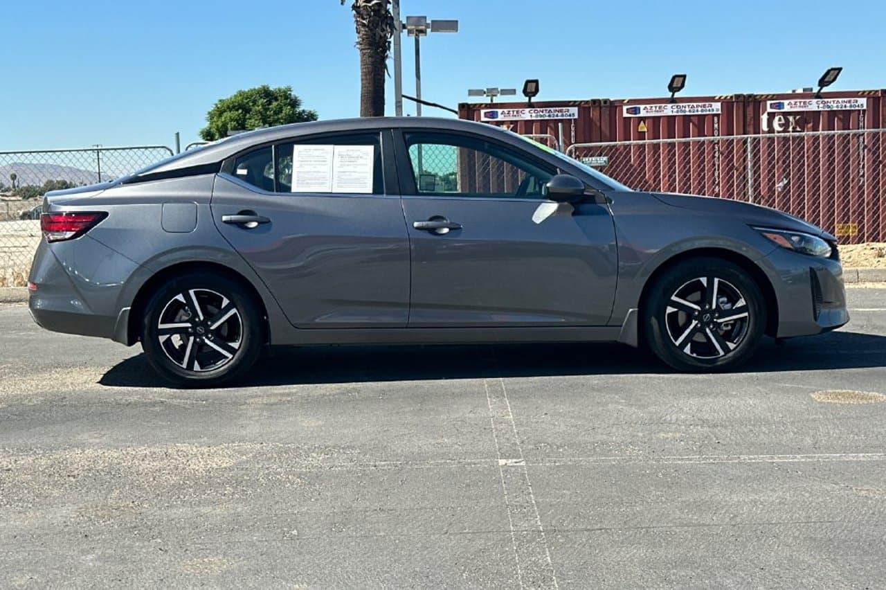 2025 Nissan Sentra SV 2