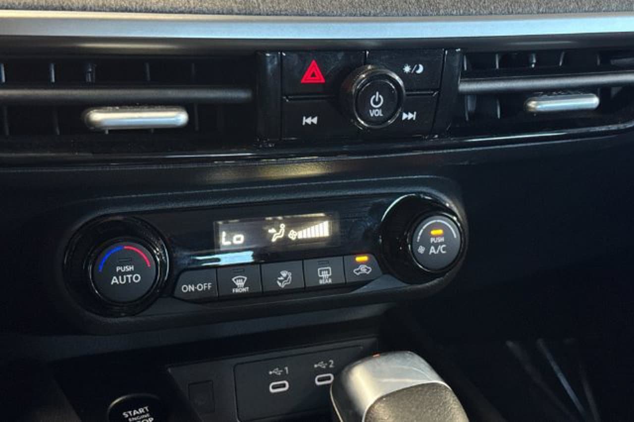 2026 Nissan Kicks SV 18
