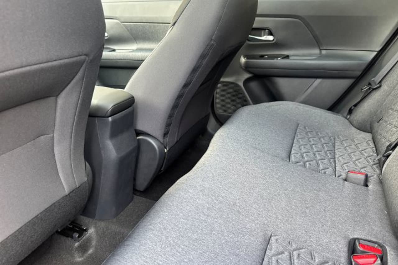 2027 Nissan Kicks SV 9