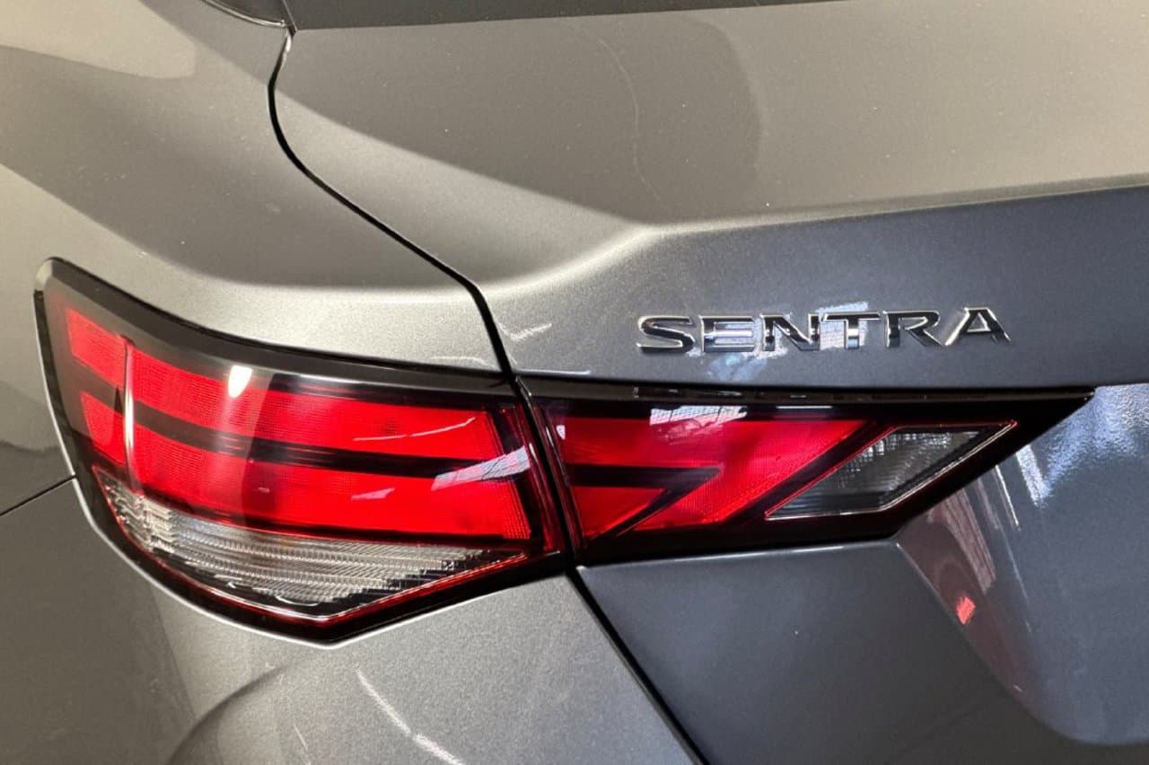 2025 Nissan Sentra SV 42