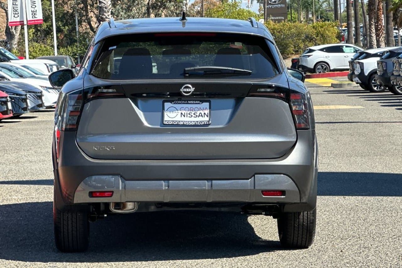2027 Nissan Kicks SV 5