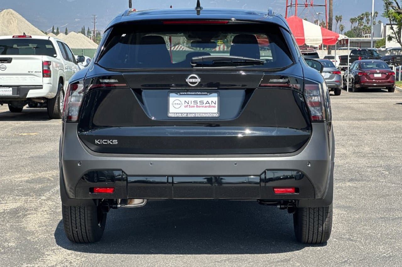 2026 Nissan Kicks SV 4