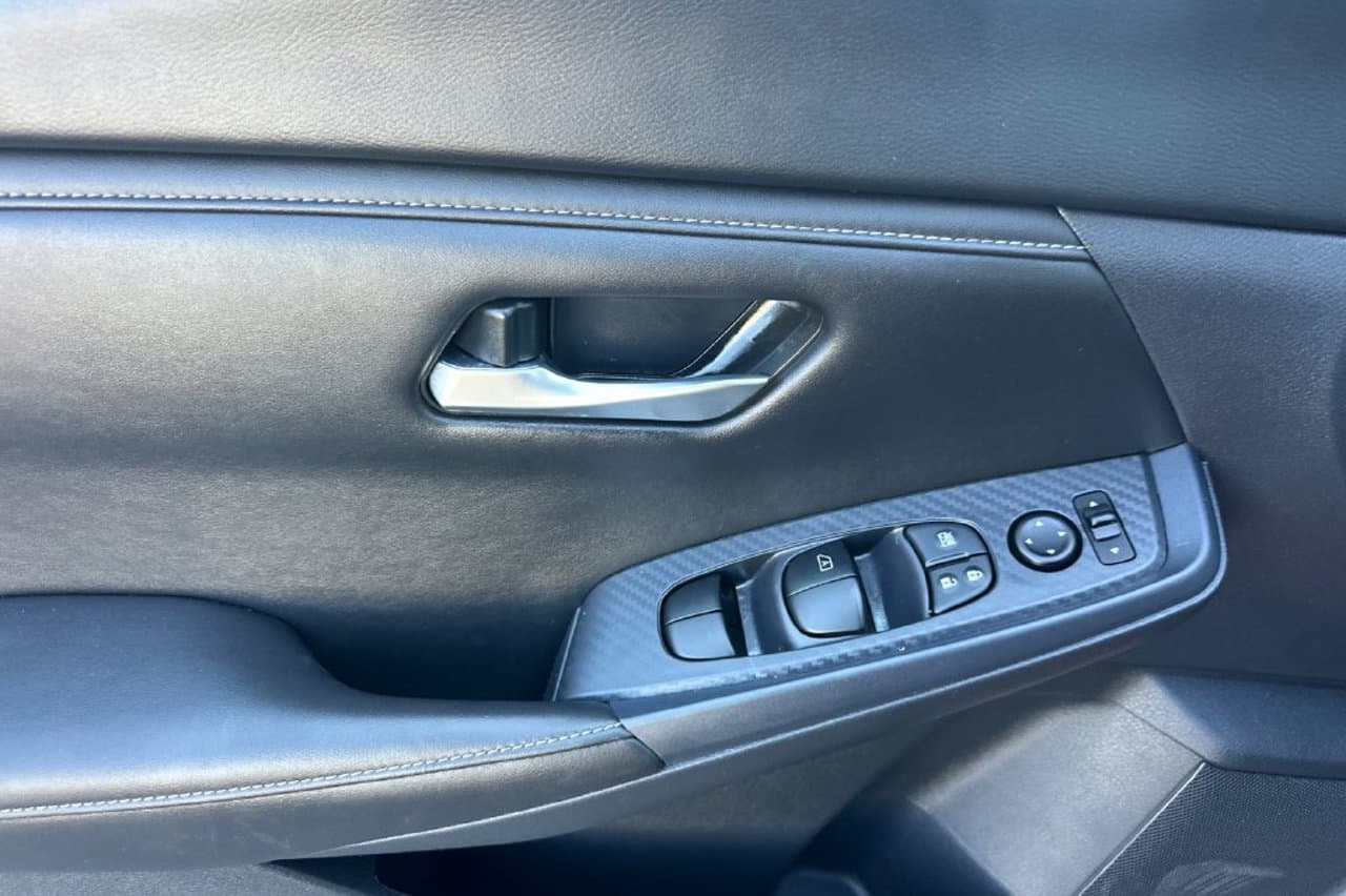 2025 Nissan Sentra SV 8