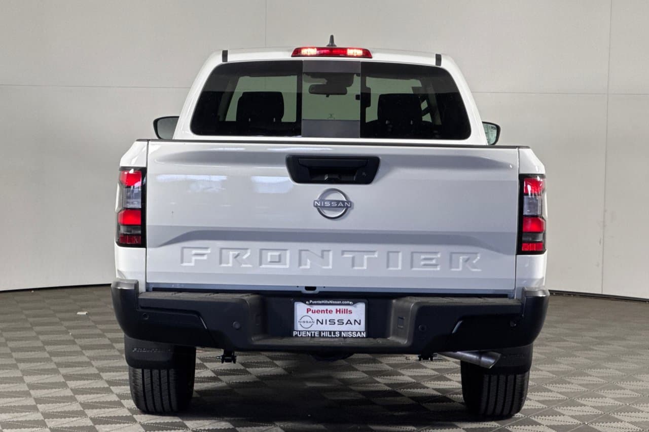 2026 Nissan Frontier S 4