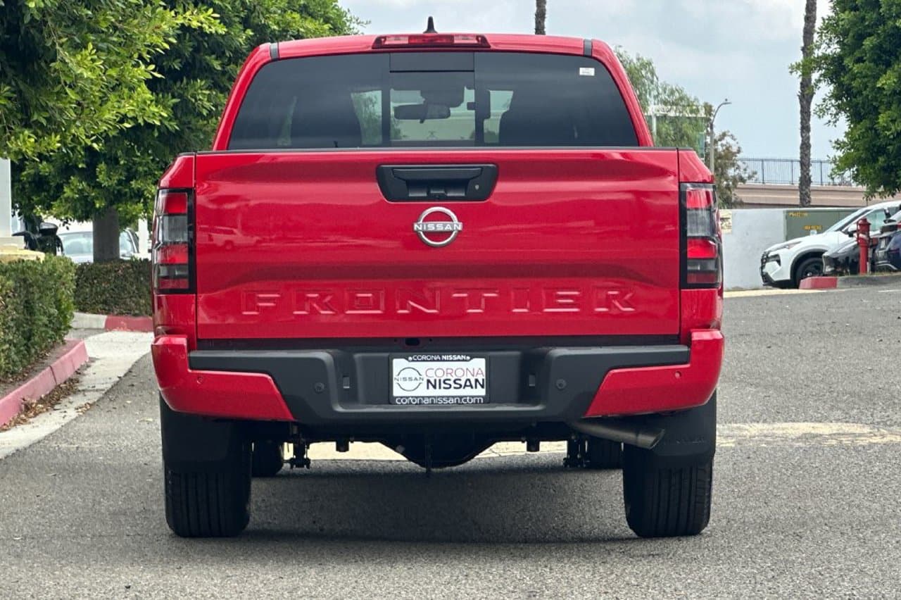 2027 Nissan Frontier SV 5