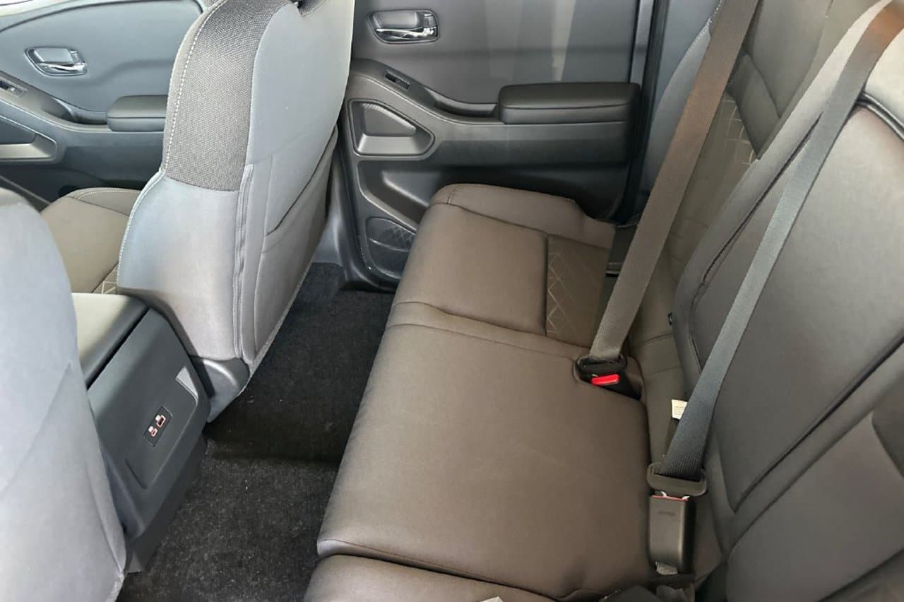 2026 Nissan Frontier SV 9