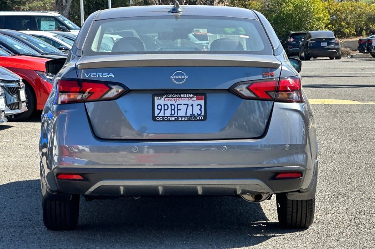 2024 Nissan Versa SR 5