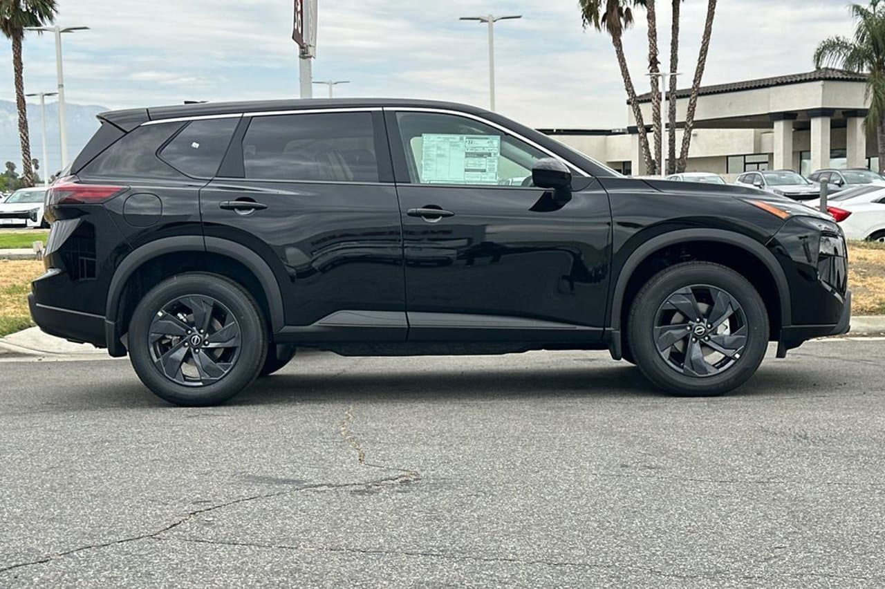 2026 Nissan Rogue SV 2