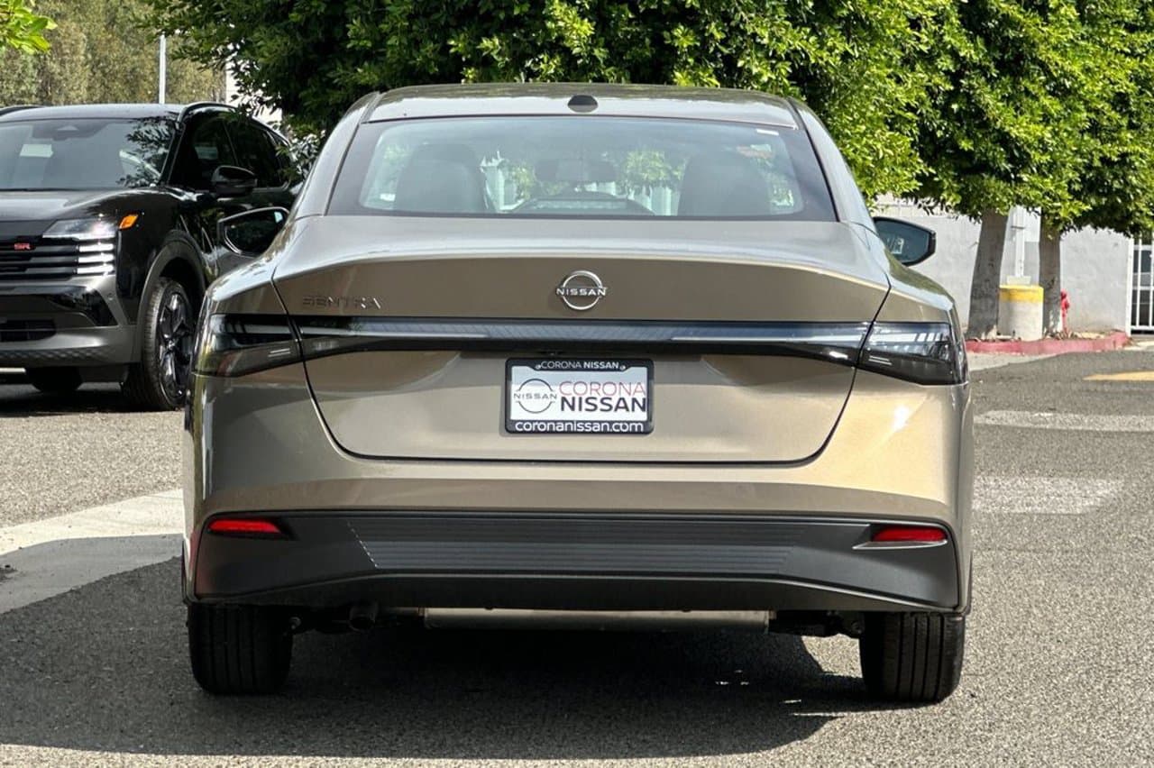 2027 Nissan Sentra SV 5
