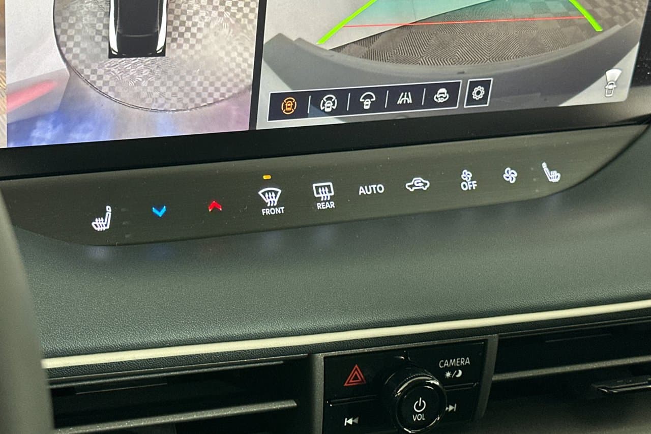 2026 Nissan LEAF SV+ 17