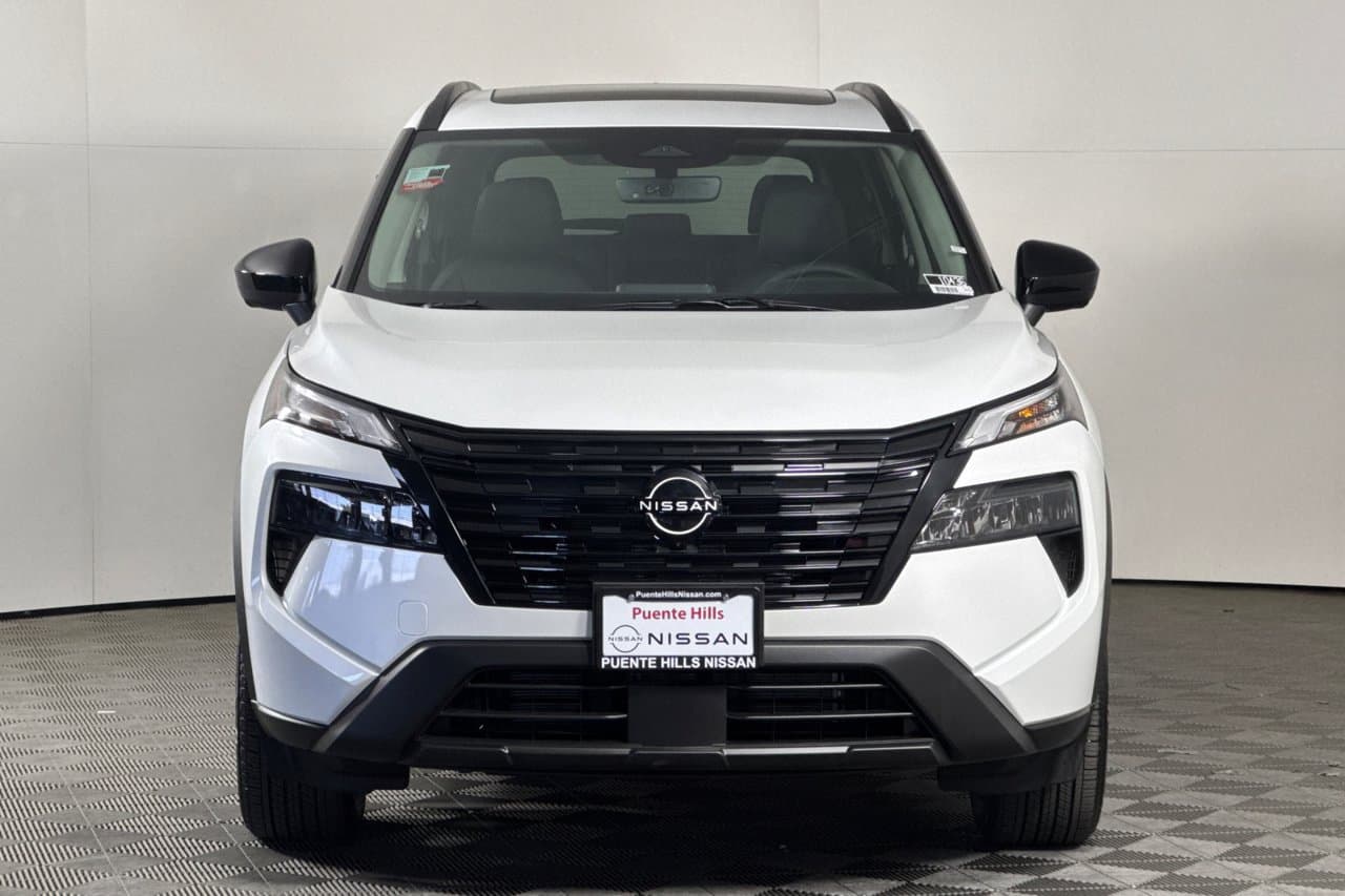 2026 Nissan Rogue Dark Armor 17