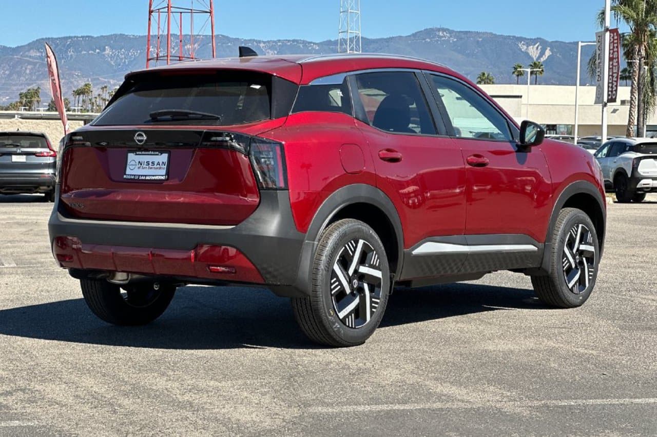 2027 Nissan Kicks SV 3