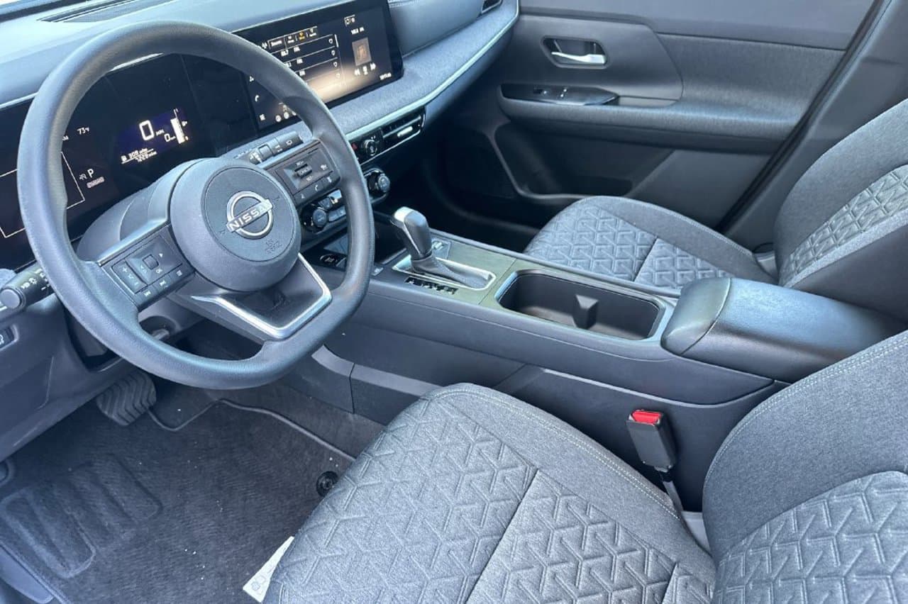 2026 Nissan Kicks SV 8