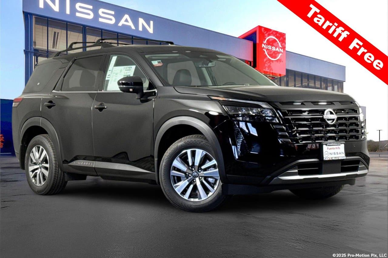 2026 Nissan Pathfinder SL 1