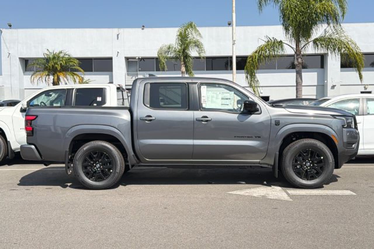 2027 Nissan Frontier SV 2