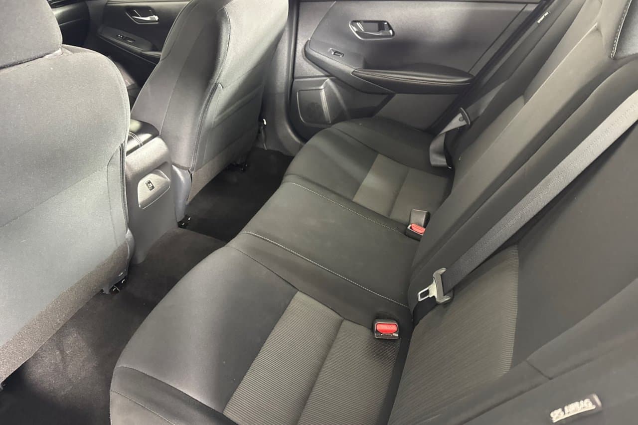2025 Nissan Sentra SV 9