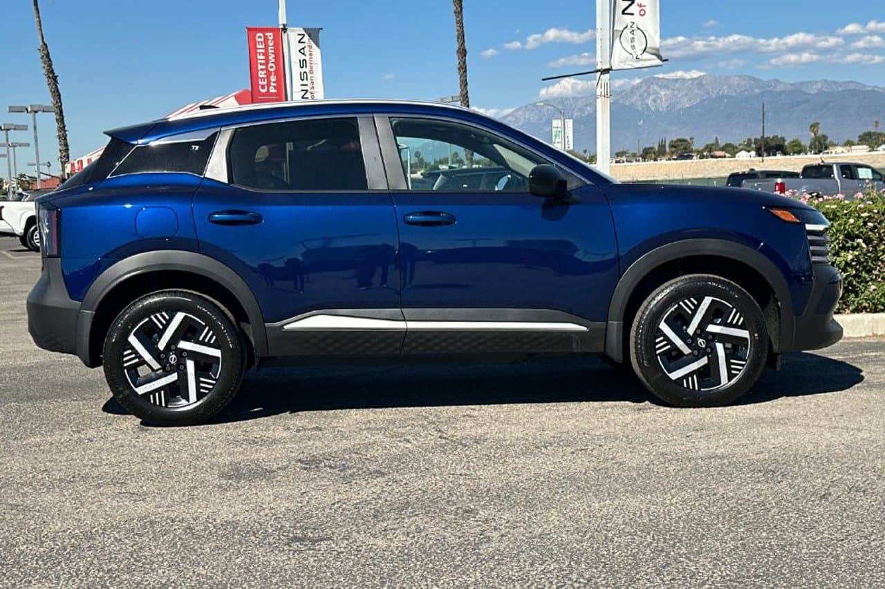 2027 Nissan Kicks SV 2