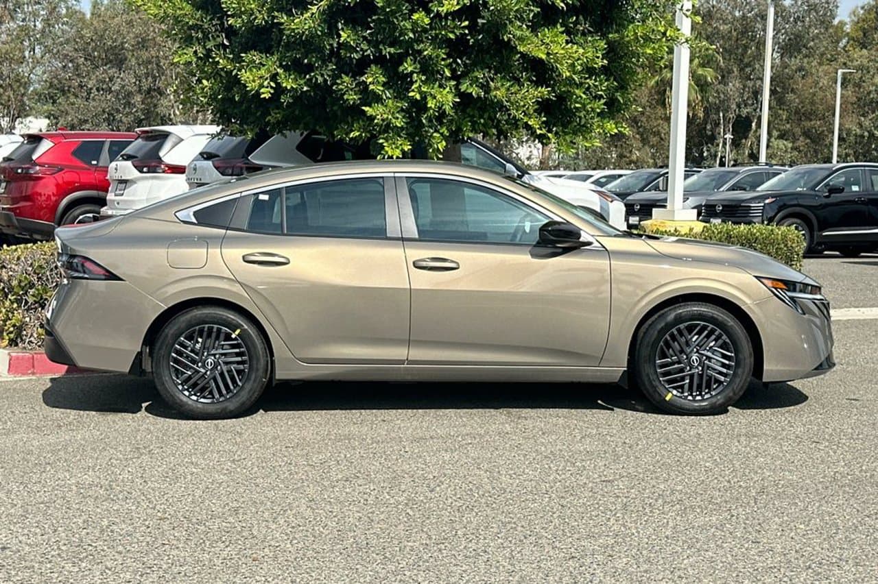 2027 Nissan Sentra SV 3