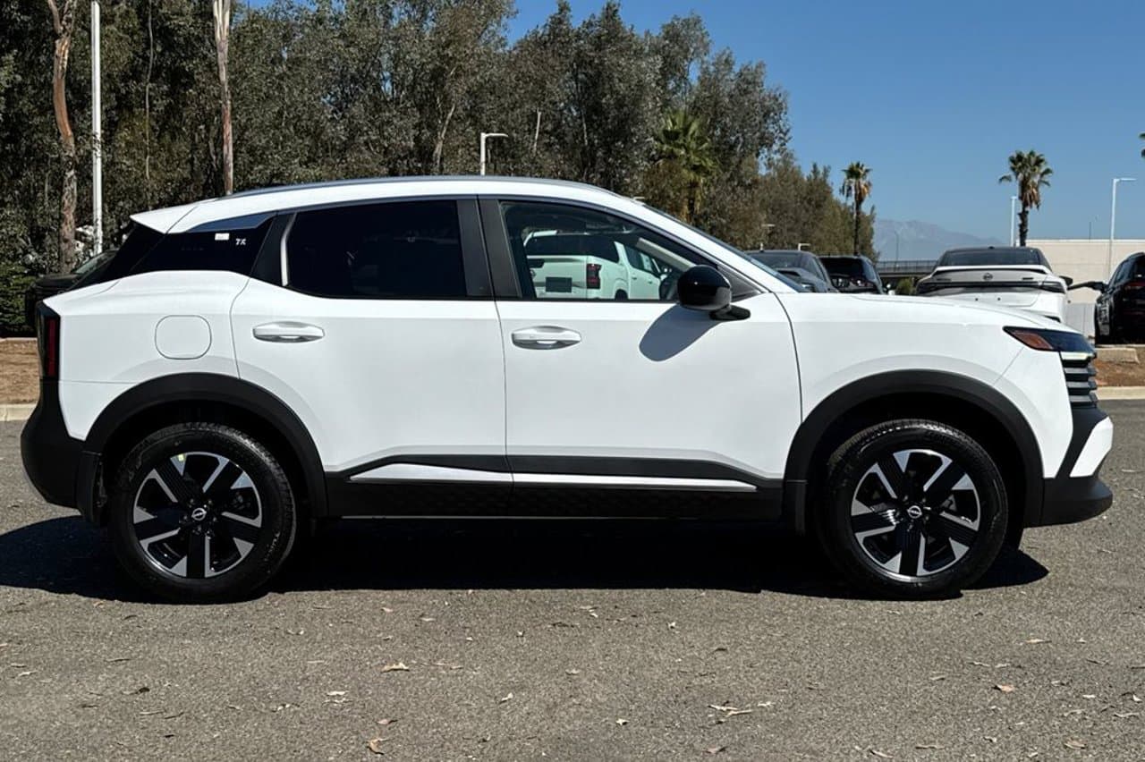 2027 Nissan Kicks SV 3