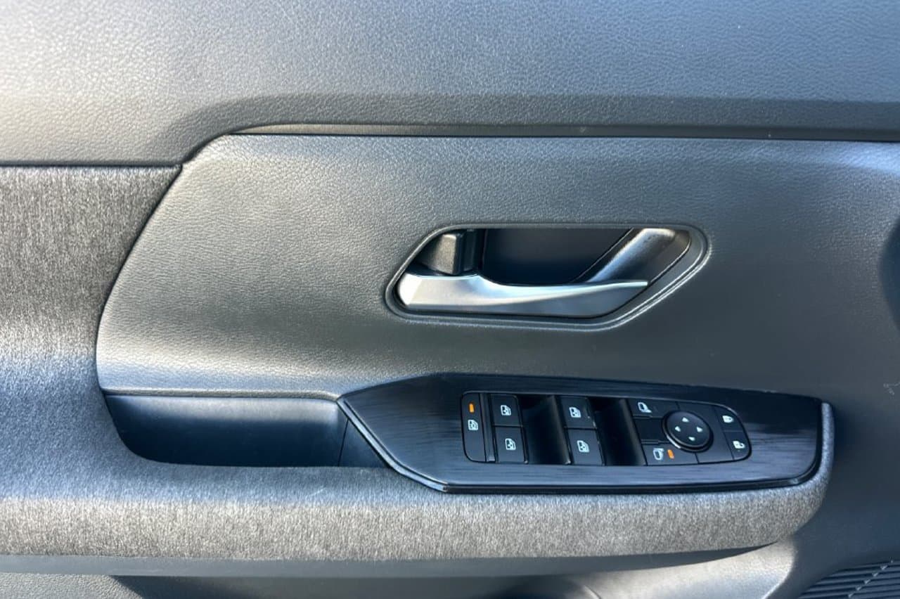 2026 Nissan Kicks SV 8