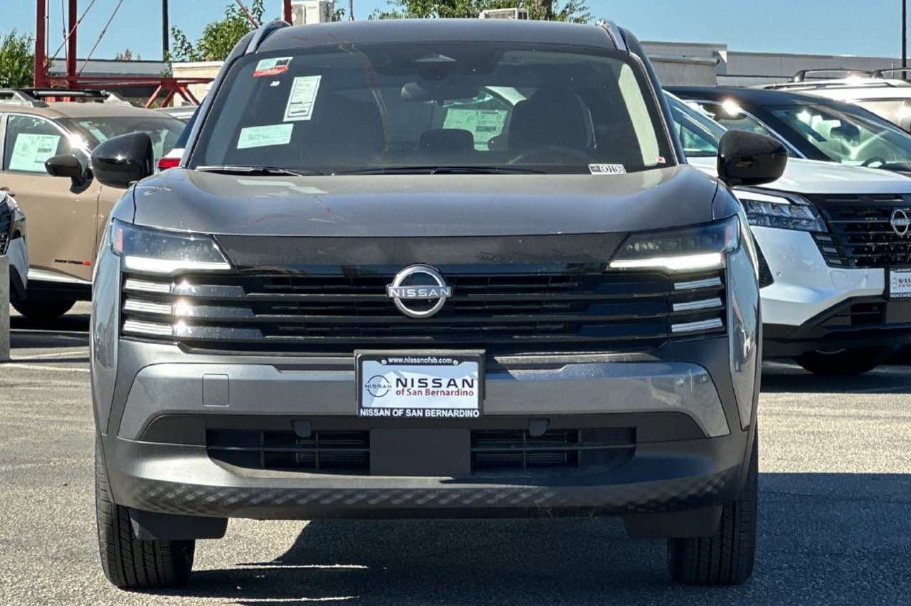 2027 Nissan Kicks SV 6