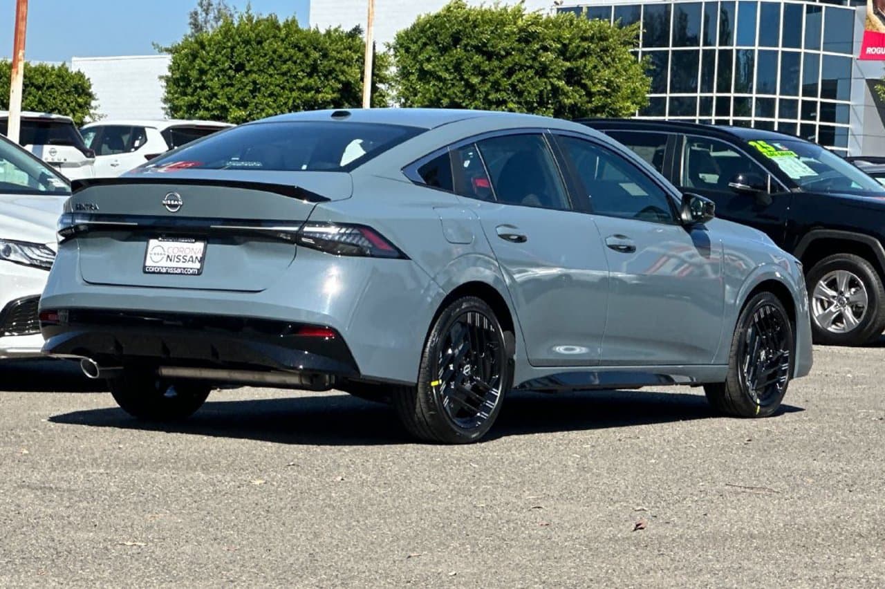 2027 Nissan Sentra SR 4