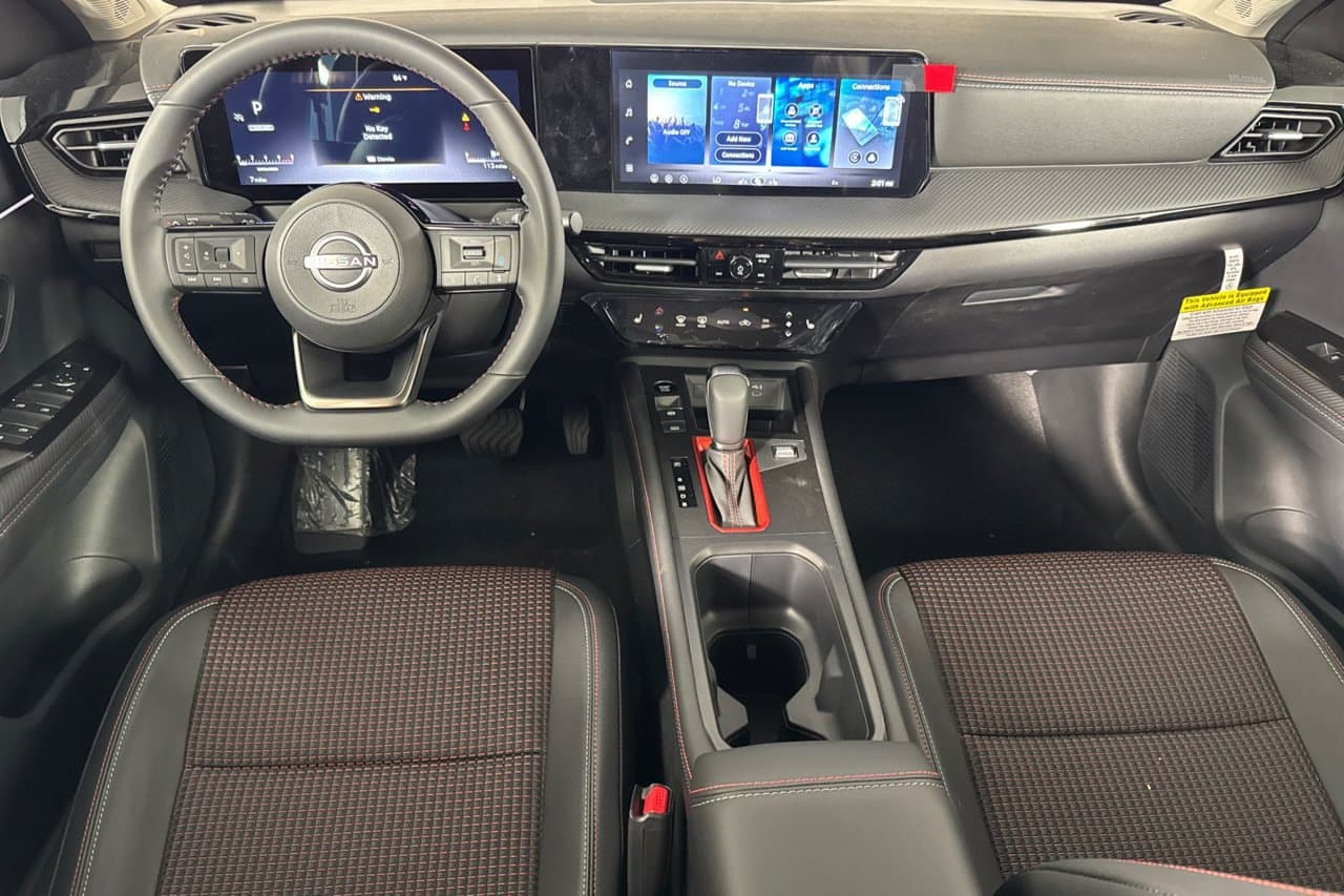 2026 Nissan Kicks SR 10